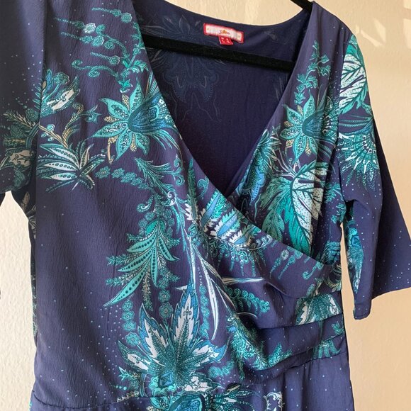 ๐ Elegant Floral Paisley Faux Wrap Dress โ Feminine & Flattering! ๐ - Picture 3 of 4